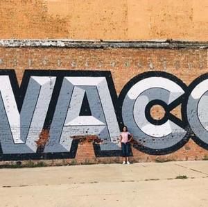 Meet your Posher, Leslie